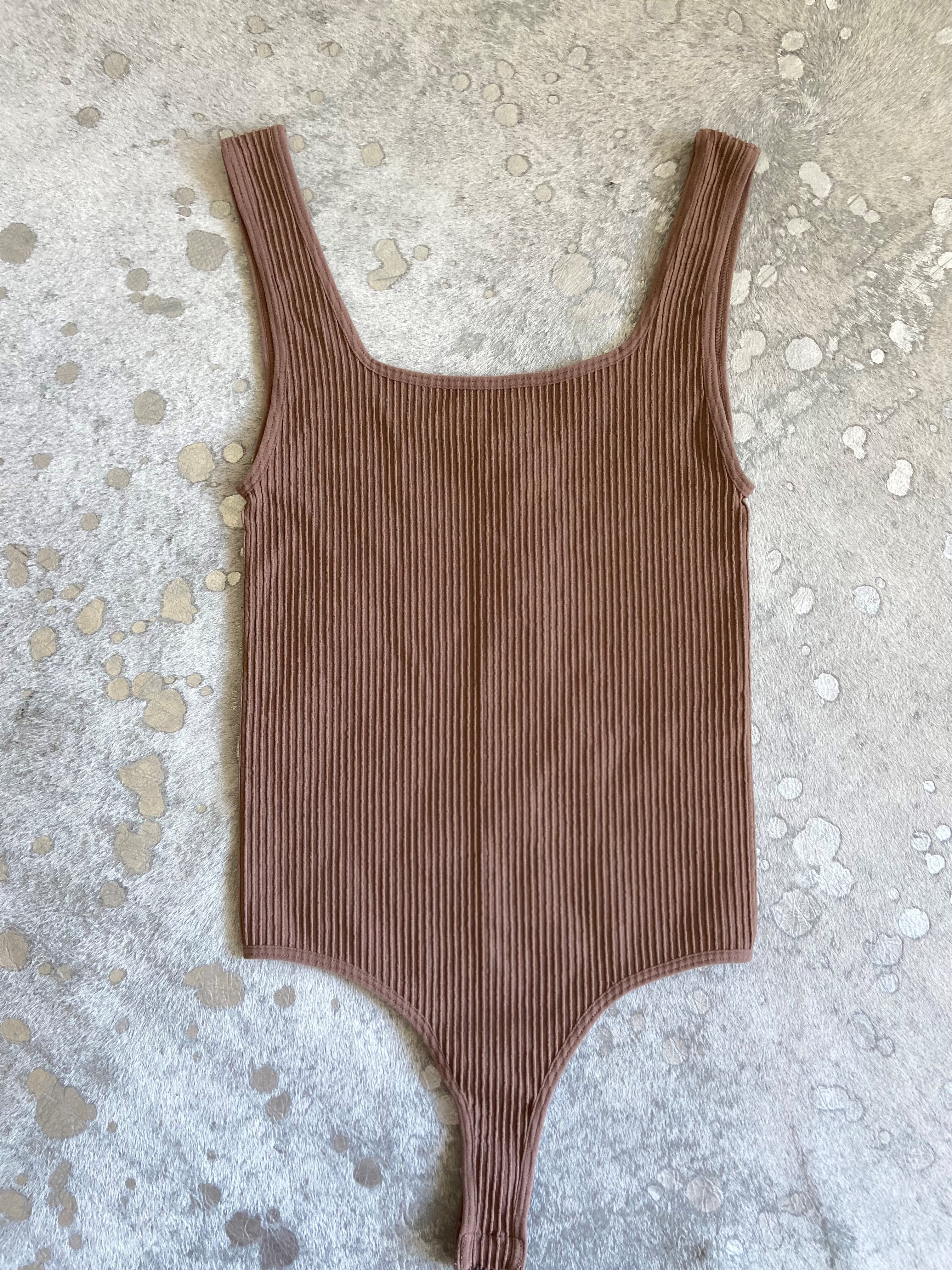 RIBBED BODYSUIT LATTE